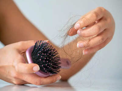 Vitamin B12: THESE signs on hair signal deficiency