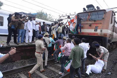 ED questioning of Sonia Gandhi: Youth Congress workers detained after 'rail roko' protest in Mumbai
