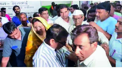 Shahpura Congress councillors scuffle with Seva Dal at PCC public meet