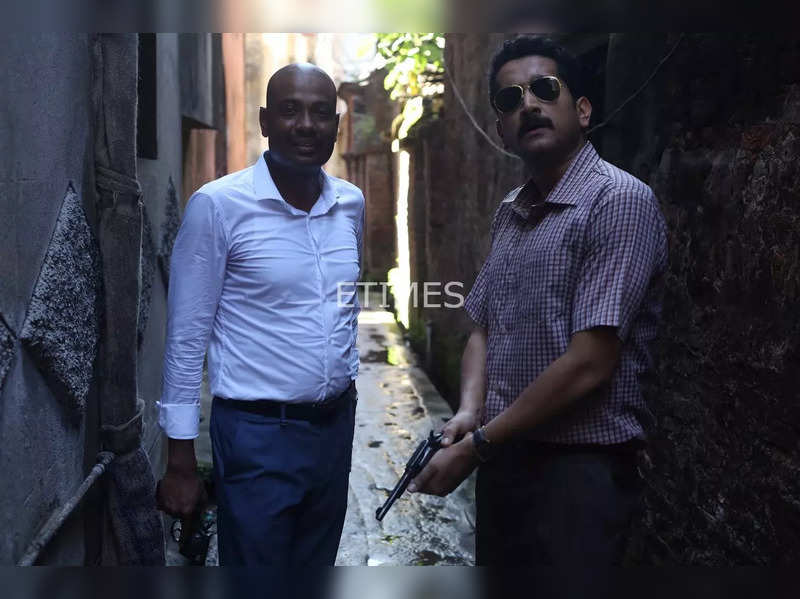Parambrata Chattopadhyay turns top cop in upcoming thriller ‘Shibpur’, see exclusive PICS from the sets