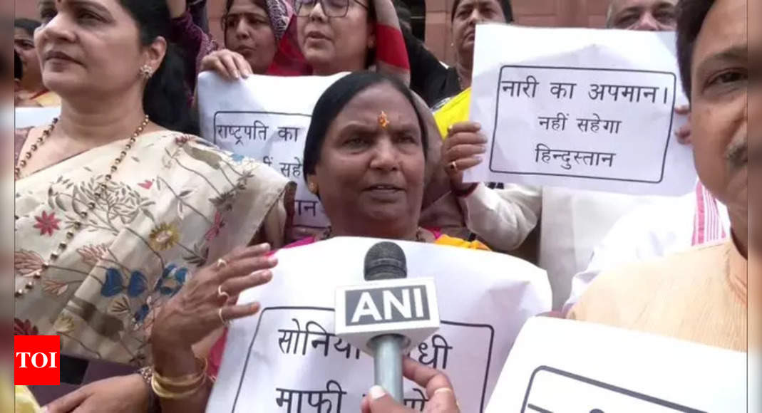 BJP Women MPs Protest Against Congress Leader's Remark On President ...