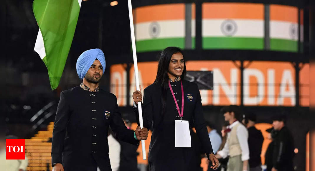 Commonwealth Games 2022 Opening Ceremony Live Updates: Flag bearers Sindhu, Manpreet lead the Indian contingent at the ceremony  – The Times of India