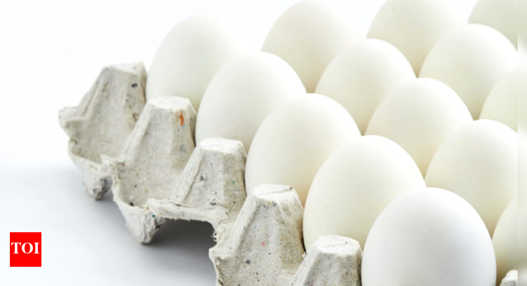 Cracked egg пятый. Future eggs. Визитка куриные яйца. Future eggs. Яйцо в крутую.