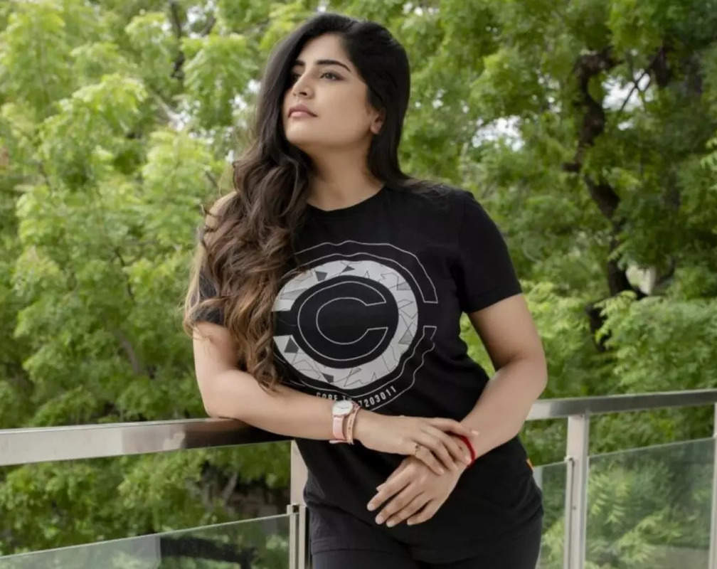 
Manjima Mohan gives a glimpse of her workout regime
