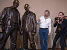 'Breaking Bad' statues unveiled in Albuquerque; Bryan Cranston and Aaron Paul attend