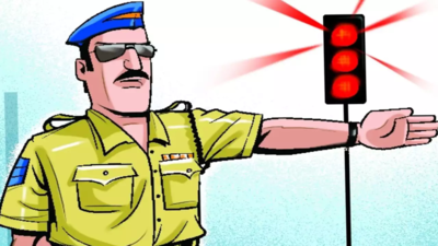 Pune: Traffic cops resume action against errant motorists