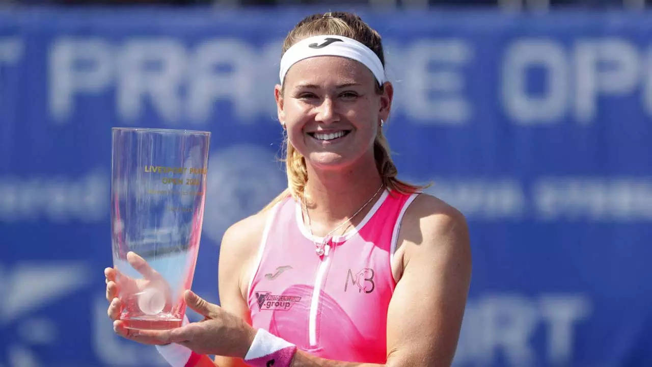Marie Bouzkova wins first WTA title at home in Prague Tennis News