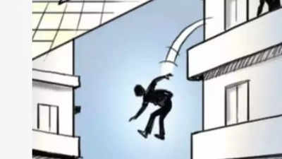 Man under treatment for mental illness jumps to death at Mumbai hotel