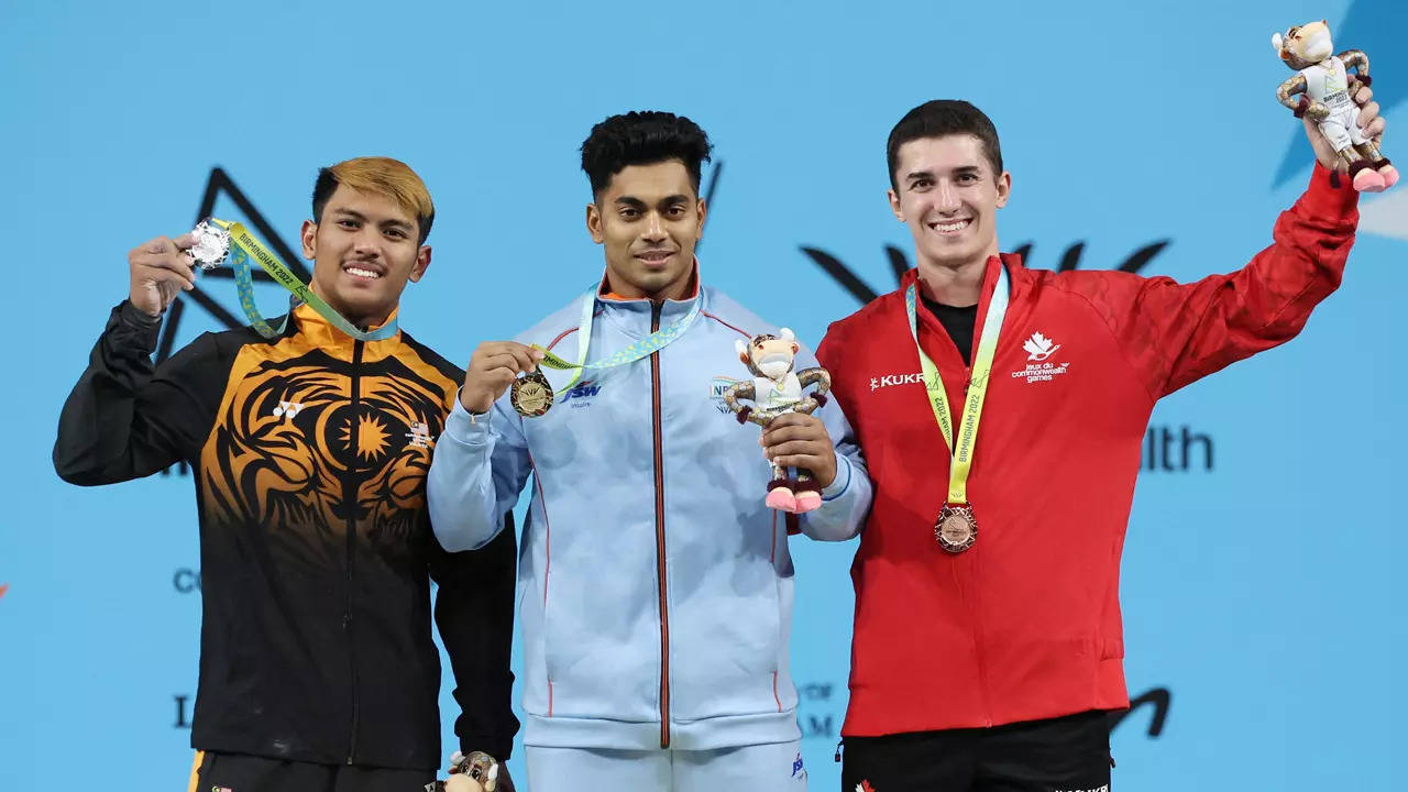 Commonwealth Games: India's Achinta Sheuli clinches gold in men's 73kg  weightlifting final-Sports News , Firstpost