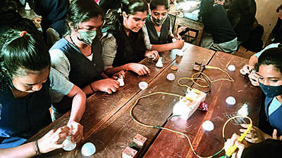 Students enhance physics lesson by making LED bulbs