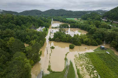 Kentucky floods kill at least 28 - 'Everything is gone'