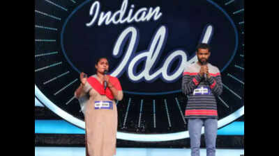 Former Indian idol contestant Farmani Naaz draws ire of Deoband ulemas for singing lord Shiva bhajans