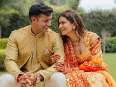 Newlyweds Payal Rohatgi and Sangram Singh make their first public appearance post their wedding; distribute sweets to paparazzi