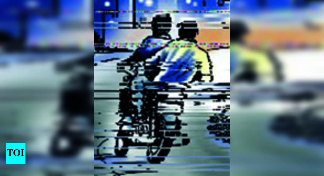 2 Bikeborne Robbers Target 3 In Separate Incidents Times of India