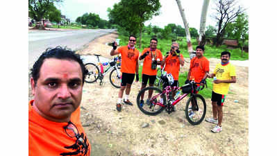 City medicos undertake kanwar yatra on cycle