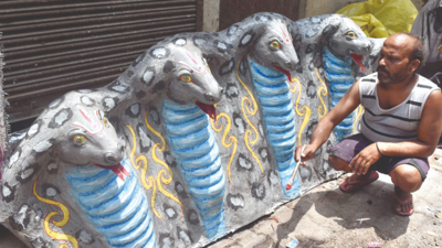 Nag Panchami: Idols being made of waste material in Prayagraj