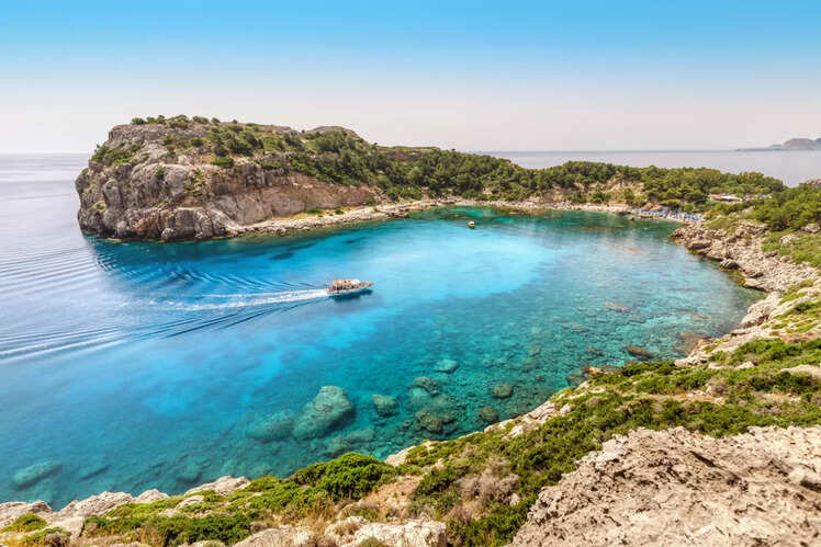 How to hop islands in Greece?