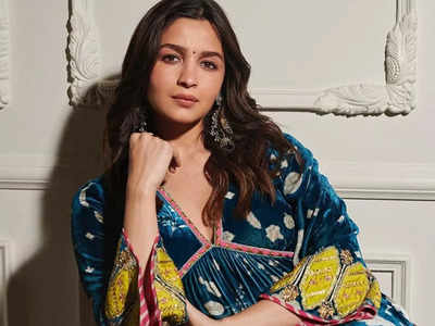 Alia Bhatt: Neetu aunty and Ranbir are very happy and positive people - Exclusive | Hindi Movie News - Times of India Alia Bhatt: Neetu aunty and Ranbir are very happy and positive people - Exclusive | Hindi Movie News - Times of India