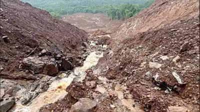 Six persons killed in landslides in Karnataka