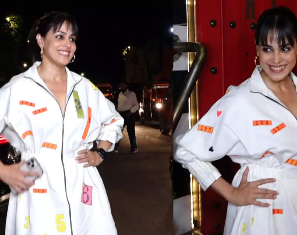 
Genelia Deshmukh aces white look with bangles in Mumbai, smiles for the shutterbugs
