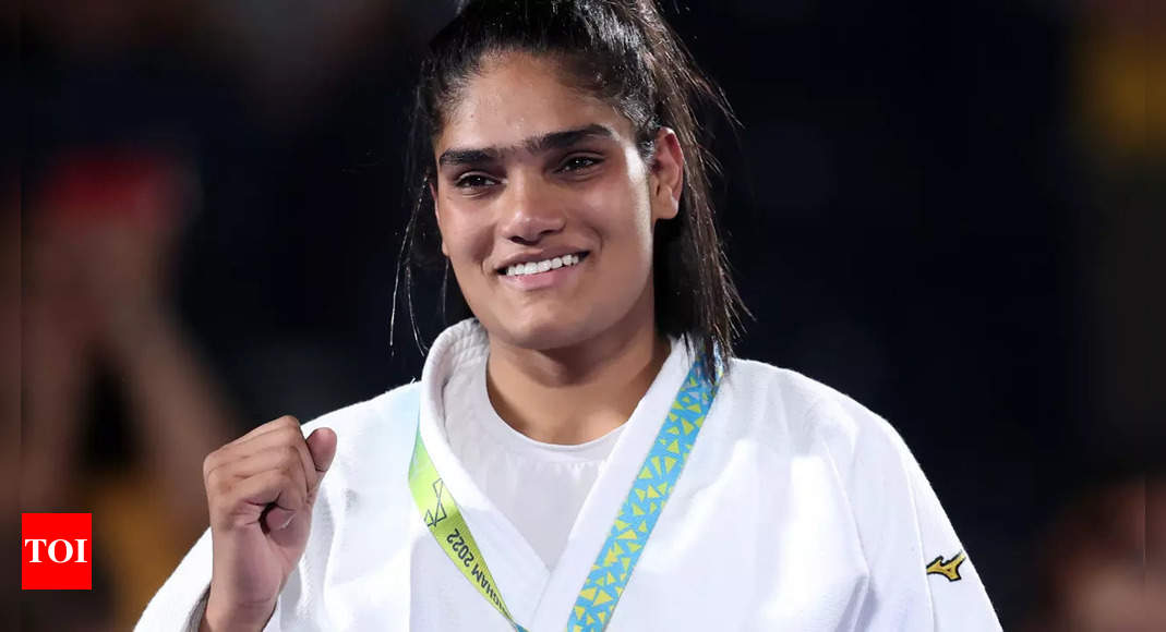 Commonwealth Games 2022 Day 6 LIVE Updates: Weightlifter Lovepreet Singh wins bronze in 109kg event  – The Times of India