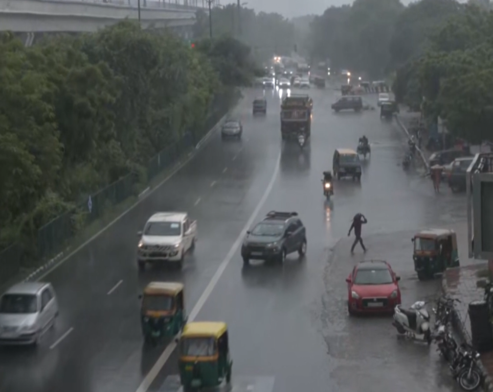 
Rain brings respite from scorching heat in Delhi
