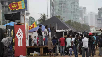 Sri Lankan police give ultimatum to protestors to vacate main protest site and adjacent areas