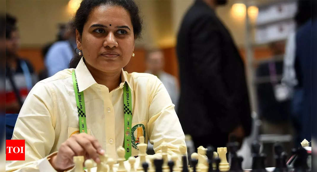 Indian women chess players at chess WC '21