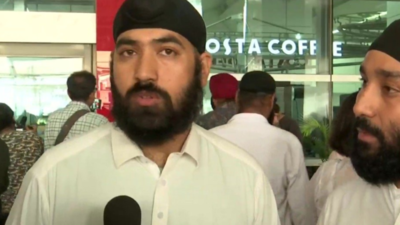 30 Afghan Sikhs arrive in India, 110 still stuck