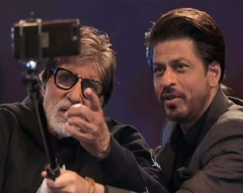 
This is what Amitabh Bachchan advised Shah Rukh Khan on superstardom: ‘Haath jodd kar maafi maang lena’
