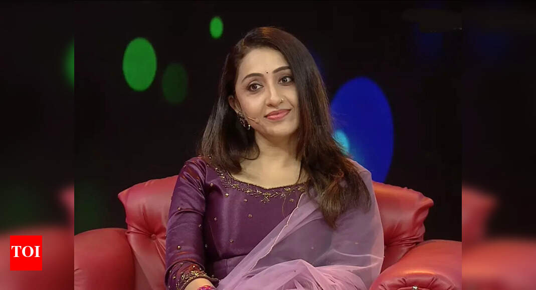 Red Carpet Nithya Das recollects hosting 'Sreshta Bharatham'; says