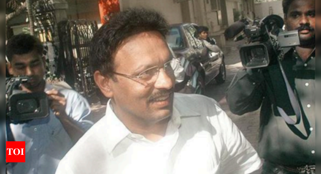 Mumbai: ED Submits Chargesheet Against Avinash Bhosale And Sanjay ...