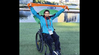 Para-canoer from Madhya Pradesh's Bhind wins silver at world meet