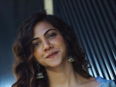Pics: Madonna Sebastian's perfect curly hair!
