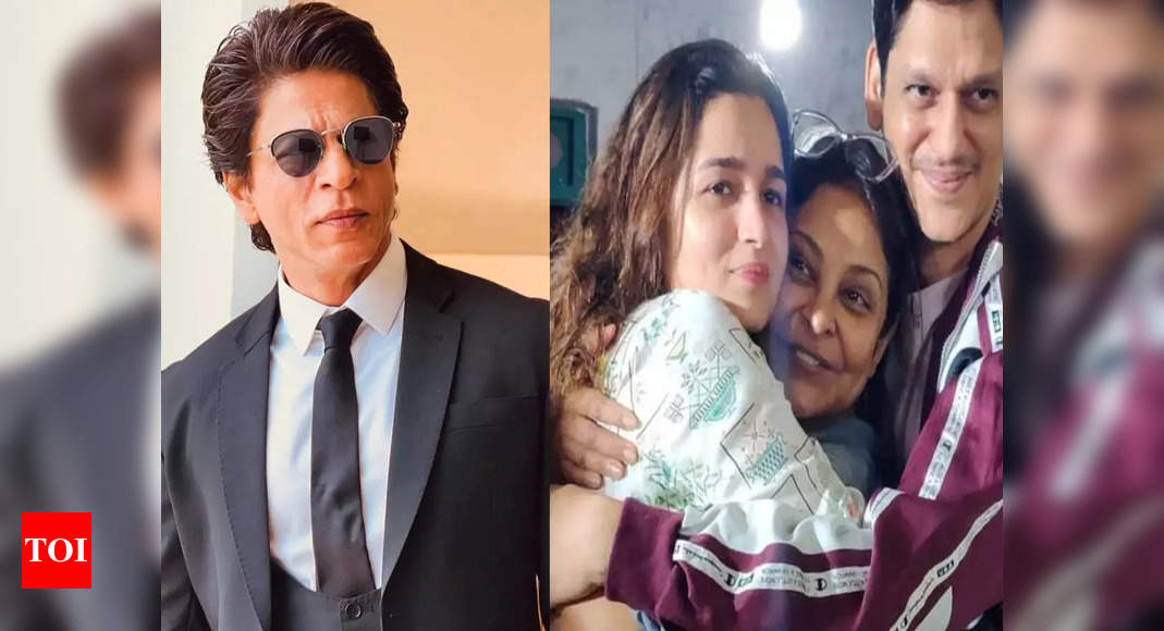 Shah Rukh Khan takes a break from his busy schedule to pamper himself; watches Alia Bhatt’s ‘Darlings’ – Times of India