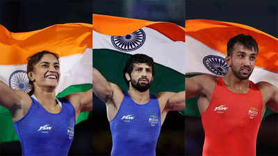 CWG 2022: Golden hat-trick for Vinesh Phogat; Ravi Dahiya, Naveen Sihag ...