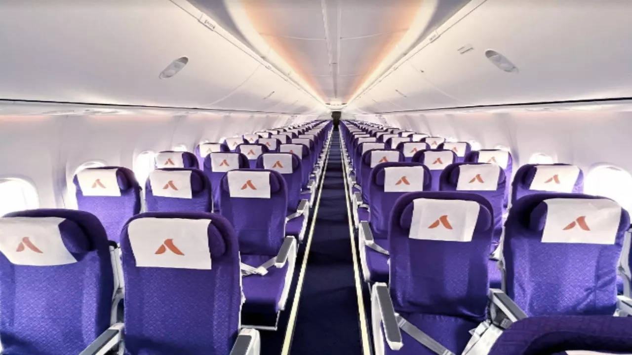 Akasa: Akasa Air begins commercial flight operations with Mumbai-Ahmedabad  flight | India News - Times of India