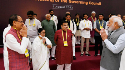 Centre should not force policies on states: Mamata at NITI Aayog meet