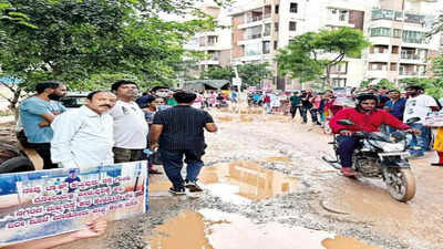 Bengaluru: Citizens hit streets against BBMP failure to prevent waterlogging