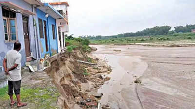 Uttarakhand: 5 families evacuated after river sweeps away embankment