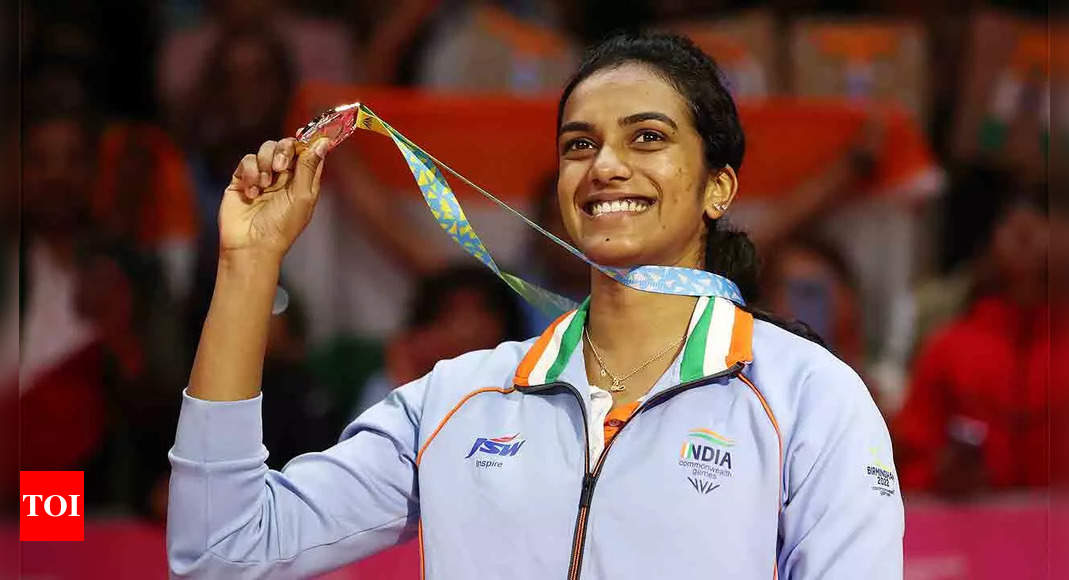 CWG 2022: President Murmu, PM Modi praise PV Sindhu after she wins gold | Commonwealth Games 2022 News – Times of India
