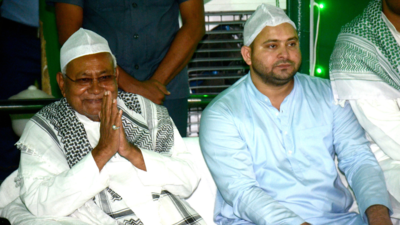 Bihar set for another political churning? RJD ready to 'embrace' Nitish Kumar if he dumps BJP
