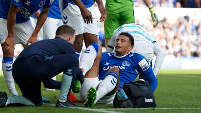 Everton's Ben Godfrey out for three months after surgery for leg fracture