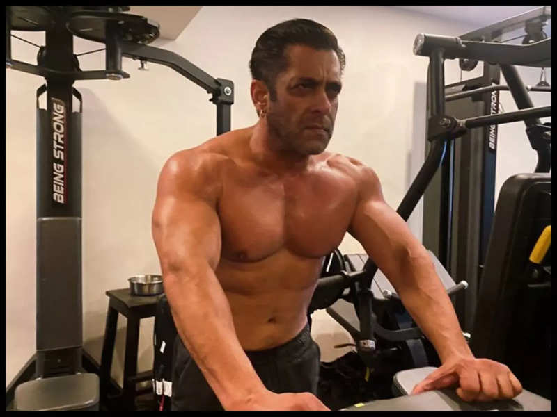Salman Khan shares a shirtless picture as he shows off his bulked-up body; fans say, 'Twitter just got too hot'