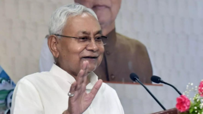Nitish spoke with Sonia, Rahul after resigning, expressed gratitude for support: Congress sources