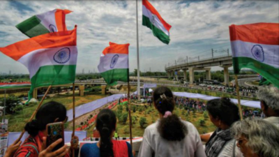 Delhi CM Arvind Kejriwal unfurls 500th Tiranga, says let’s make India No. 1 country