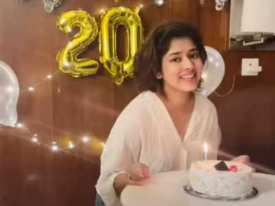 Actress Ditipriya Roy rings in her 20th birthday