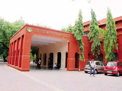 DAVV seeks nod for 3-year open MBA course from UGC