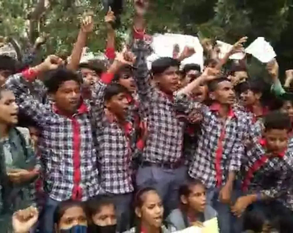 
Principal gets transferred, angry students demonstrate in front of DM's office
