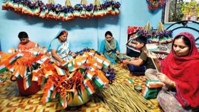 Pune: Tricolour sales soar on the back of 'Har Ghar Tiranga' campaign
